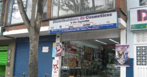 DISTRIBUIDORA DE COSMETICOS 7 DE AGOSTO DISTRIBUIDORA DE COSMETICOS 7 DE AGOSTO